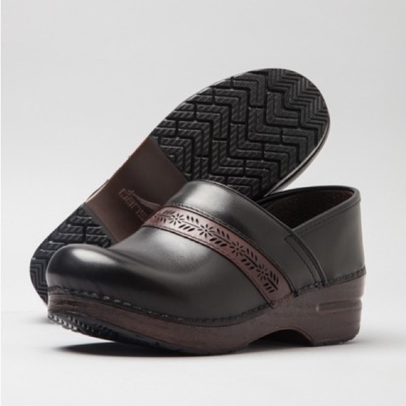 Dansko Penny Full Grain Women's 41 / 10.5 M Clogs Black Brown Professional Nurse - Picture 2 of 8